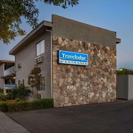 Travelodge By Wyndham Fresno Yosemite Area Buitenkant foto