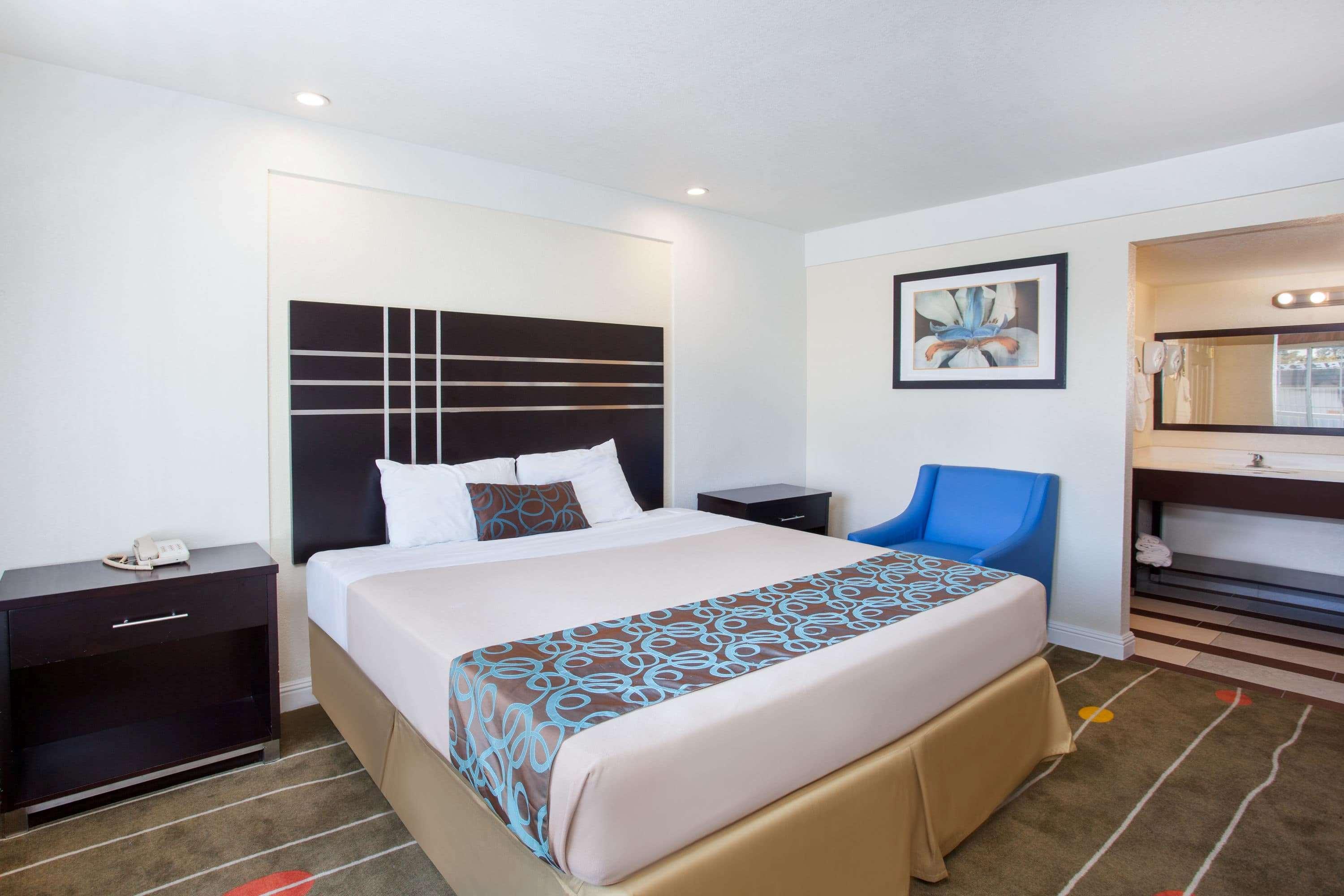 Travelodge By Wyndham Fresno Yosemite Area Buitenkant foto