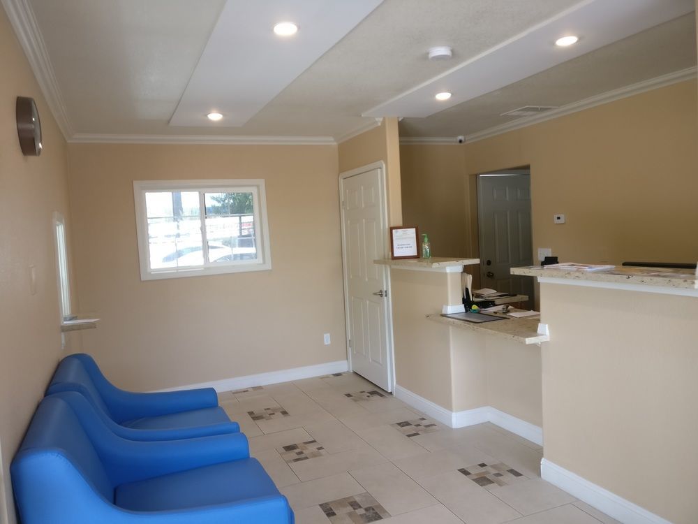 Travelodge By Wyndham Fresno Yosemite Area Buitenkant foto